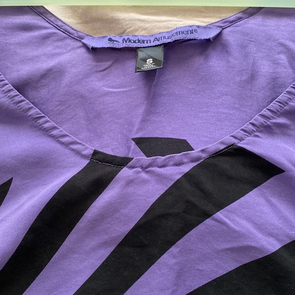 Fun electric dress - Picture 3 of 7